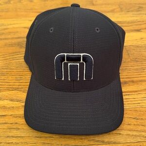 Travis Mathew Cap Hat Mens L/XL Navy Blue Flexfit Golf Fitted Embroidered Logo